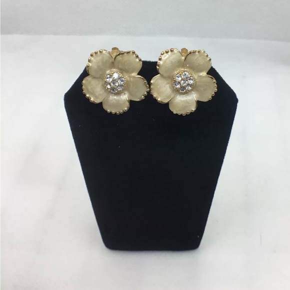 Vintage Gold Tone Poppy Flower w/ Pave Rhinestone Center Clip On Stud Earrings - Picture 3 of 10